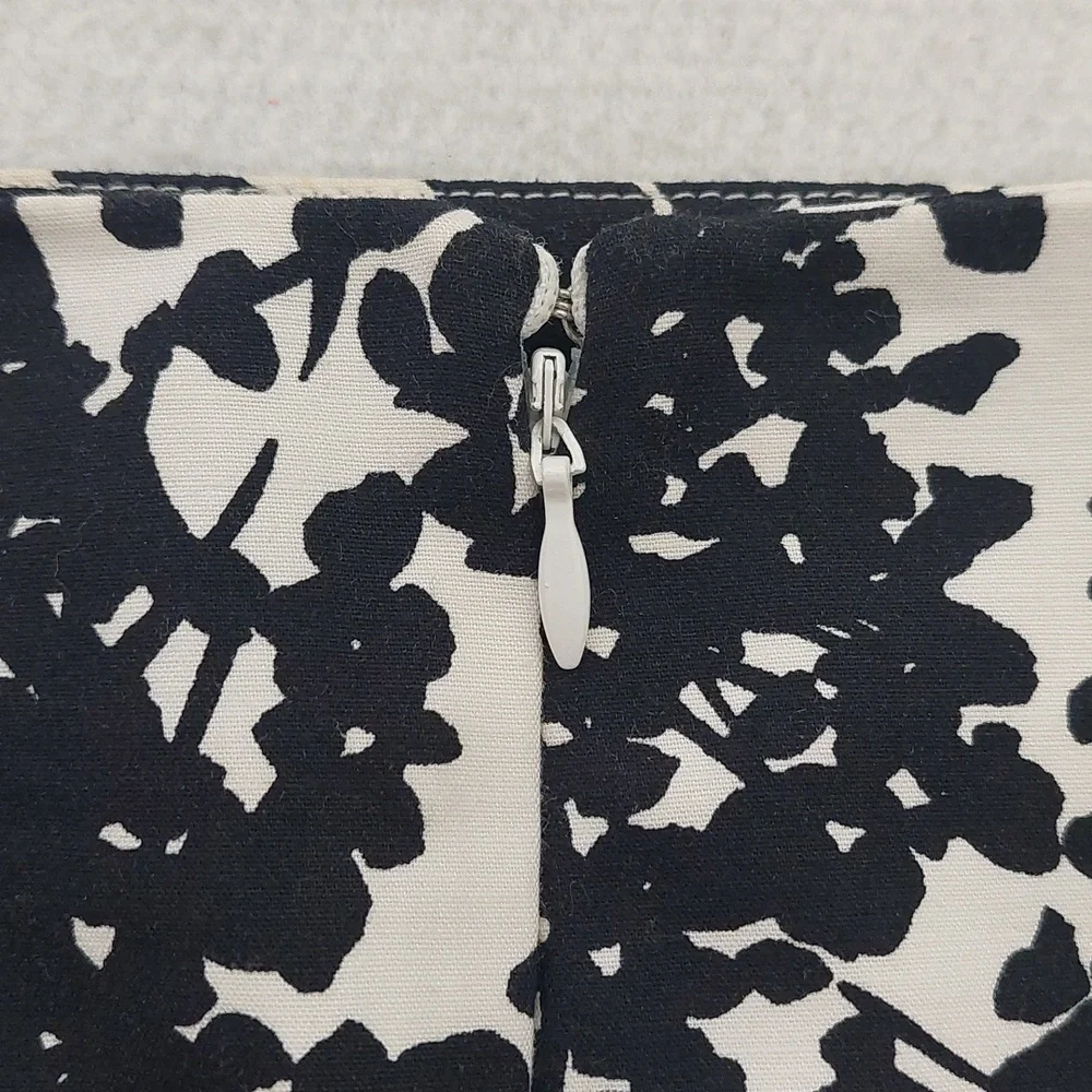 BANANA REPUBLIC Black and White Floral Pencil Skirt NWOT